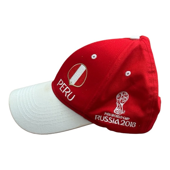 Vintage FIFA World Cup 2018 Peru Embroidered Snapback Hat - Picture 4 of 11